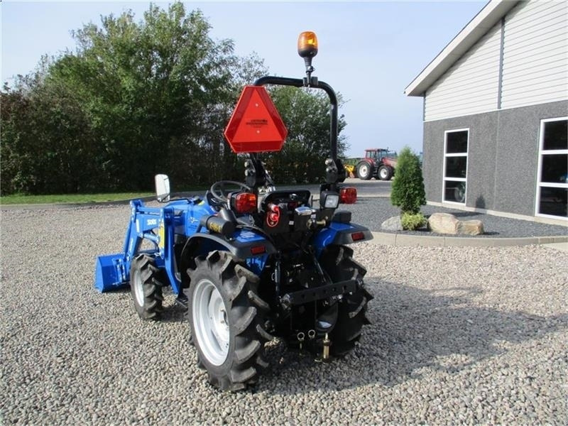 Solis S26 6+2 gearmaskine med Fuldhydraulisk frontlæsser - Farm tractor: picture 5 Solis S26 6+2 gearmaskine med Fuldhydraulisk frontlæsser - Farm tractor: picture 5