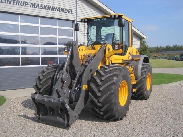 Volvo 750/65R26 Traktor hjul - Wheel loader: picture 4 Volvo 750/65R26 Traktor hjul - Wheel loader: picture 4
