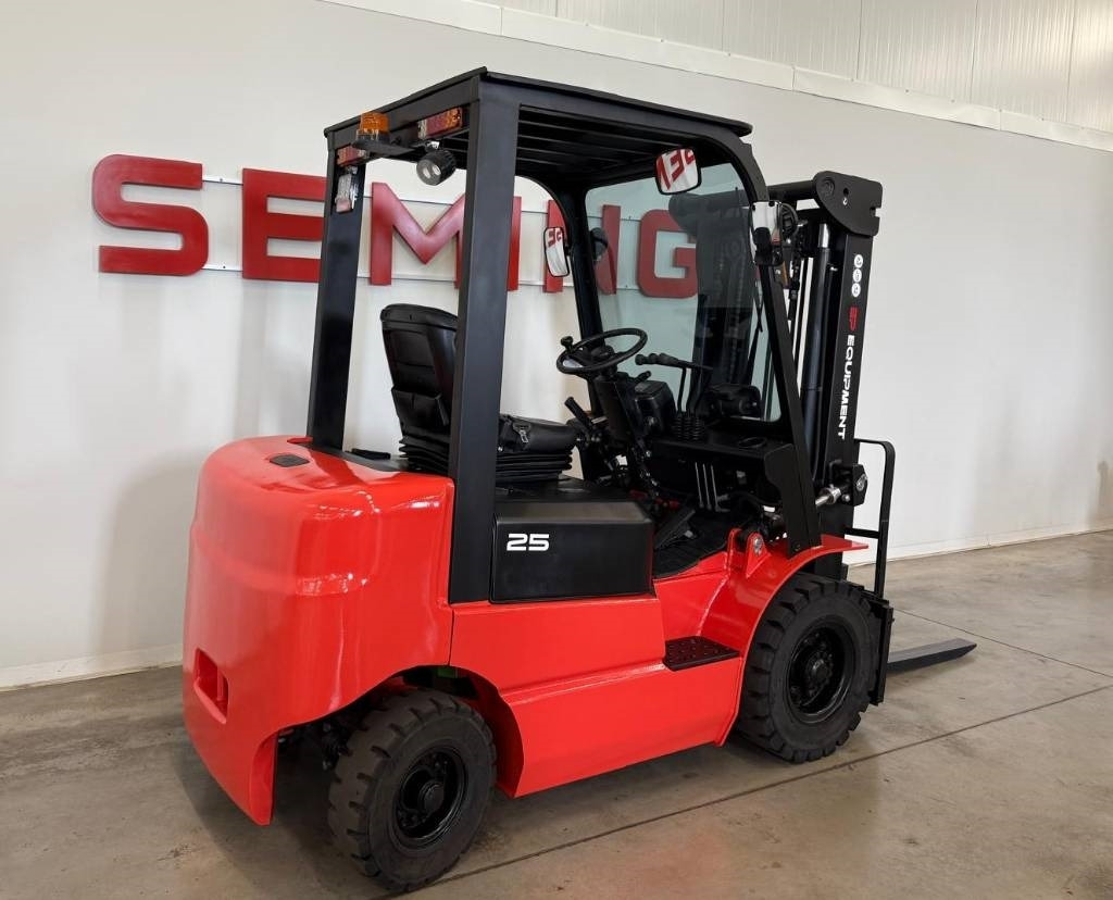 EP 11013 - EFL252 - Electric forklift: picture 3 EP 11013 - EFL252 - Electric forklift: picture 3