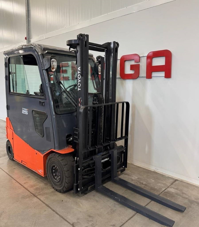Toyota 10939 - 8FBMT25 - Electric forklift: picture 4 Toyota 10939 - 8FBMT25 - Electric forklift: picture 4