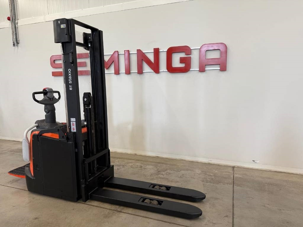 Toyota 11009 - SPE160L - Electric forklift: picture 3 Toyota 11009 - SPE160L - Electric forklift: picture 3