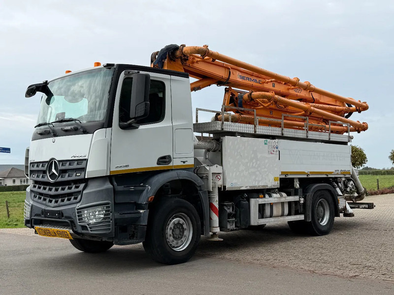 Mercedes-Benz Arocs 2236 PUMI/BETONPOMP!!BETONPUMPE 2017!!SERMAC 4Z27!! only 862 hours!! - Concrete pump truck: picture 4 Mercedes-Benz Arocs 2236 PUMI/BETONPOMP!!BETONPUMPE 2017!!SERMAC 4Z27!! only 862 hours!! - Concrete pump truck: picture 4