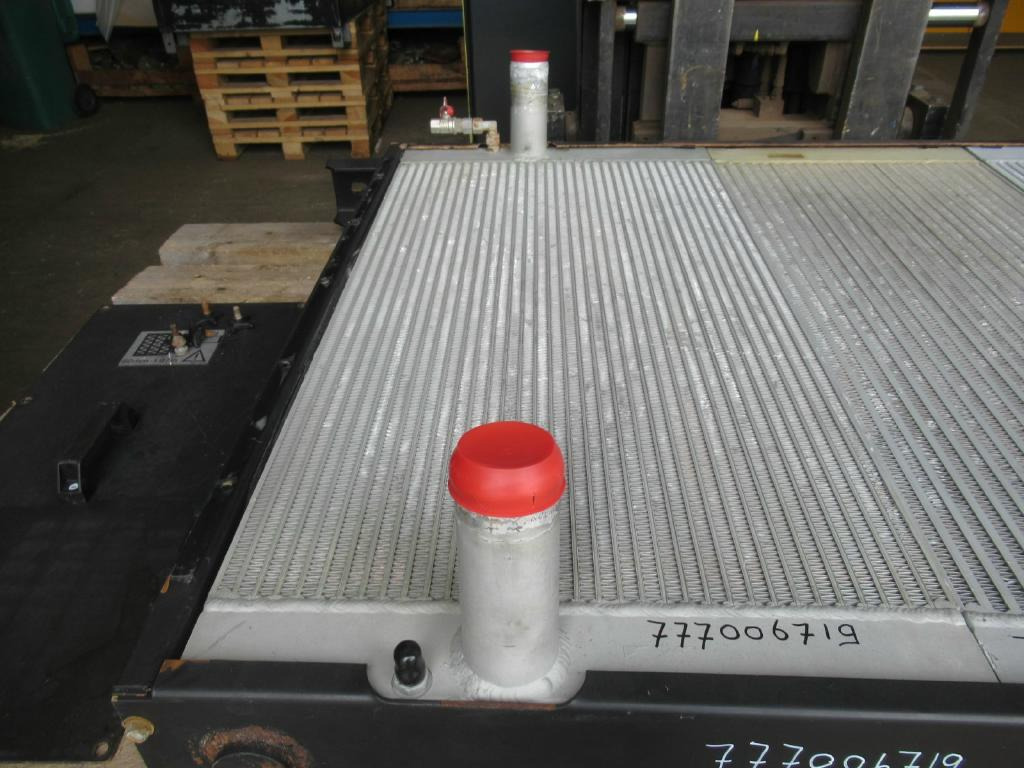 Bomag BC572RB - - Radiator for Construction machinery: picture 1 Bomag BC572RB - - Radiator for Construction machinery: picture 1