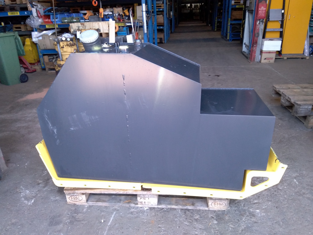 Bomag BM1000-35 - - Fuel tank for Construction machinery: picture 1 Bomag BM1000-35 - - Fuel tank for Construction machinery: picture 1