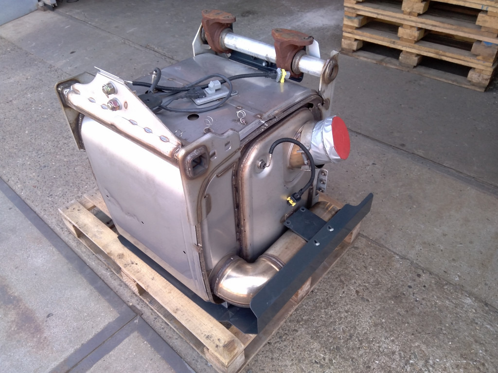 Bomag BM1000-35 - - Exhaust system for Cold planer: picture 1 Bomag BM1000-35 - - Exhaust system for Cold planer: picture 1