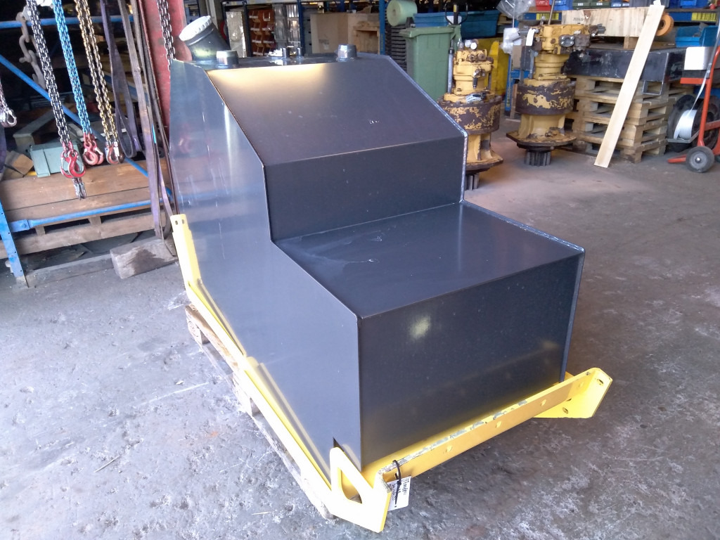 Bomag BM1000-35 - - Fuel tank for Construction machinery: picture 2 Bomag BM1000-35 - - Fuel tank for Construction machinery: picture 2