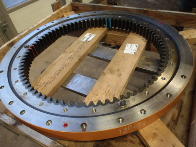 Case V2239943 - L739989 - Slewing ring for Construction machinery: picture 1 Case V2239943 - L739989 - Slewing ring for Construction machinery: picture 1