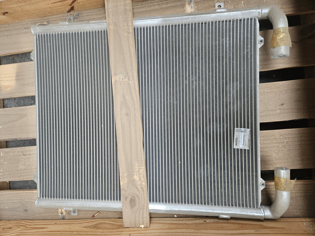 Case YN05P00035S002 - 77284593 - Oil cooler for Construction machinery: picture 1 Case YN05P00035S002 - 77284593 - Oil cooler for Construction machinery: picture 1