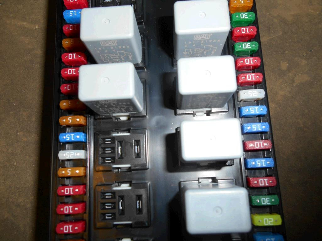 Caterpillar 3778061X - 3245773 - Fuse for Construction machinery: picture 3 Caterpillar 3778061X - 3245773 - Fuse for Construction machinery: picture 3