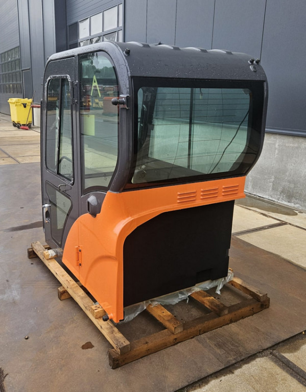 Doosan 220101-00889K - Cab for Construction machinery: picture 3 Doosan 220101-00889K - Cab for Construction machinery: picture 3