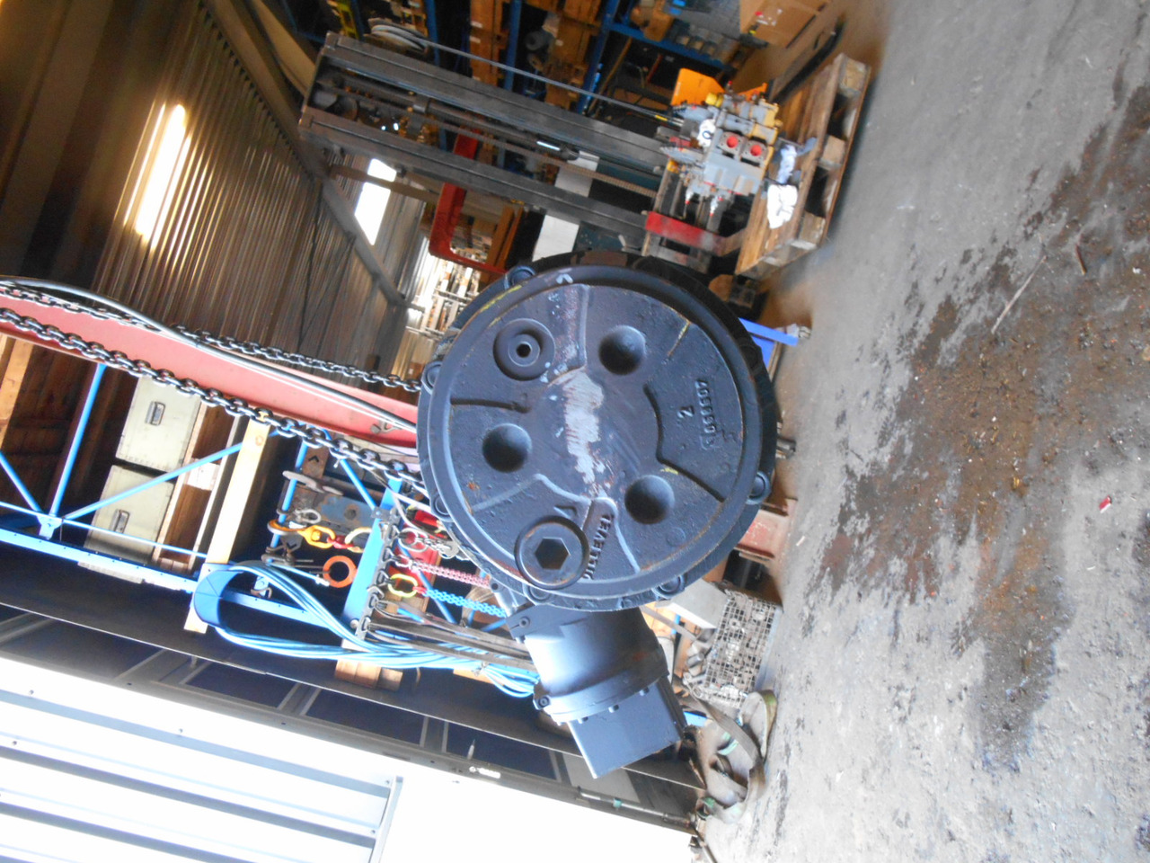 Doosan 22109010B - Rear axle for Construction machinery: picture 1 Doosan 22109010B - Rear axle for Construction machinery: picture 1