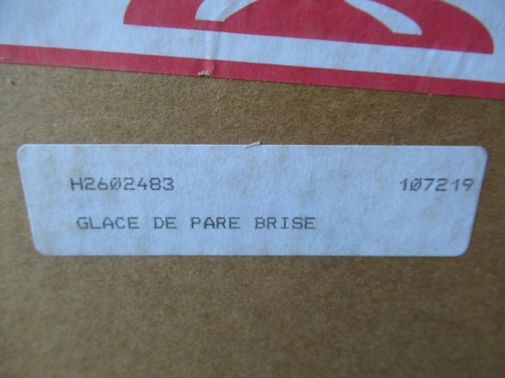 Hitachi 2602483 - - Window and parts for Construction machinery: picture 3 Hitachi 2602483 - - Window and parts for Construction machinery: picture 3