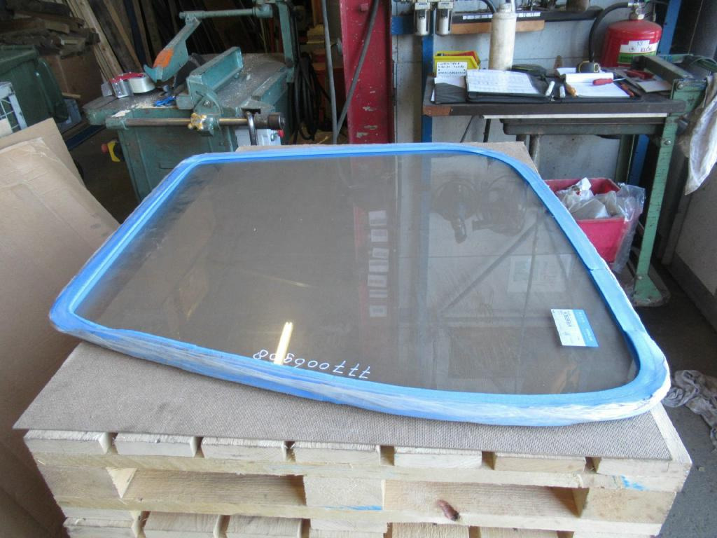 Hitachi 4369664 - - Window and parts for Construction machinery: picture 2 Hitachi 4369664 - - Window and parts for Construction machinery: picture 2