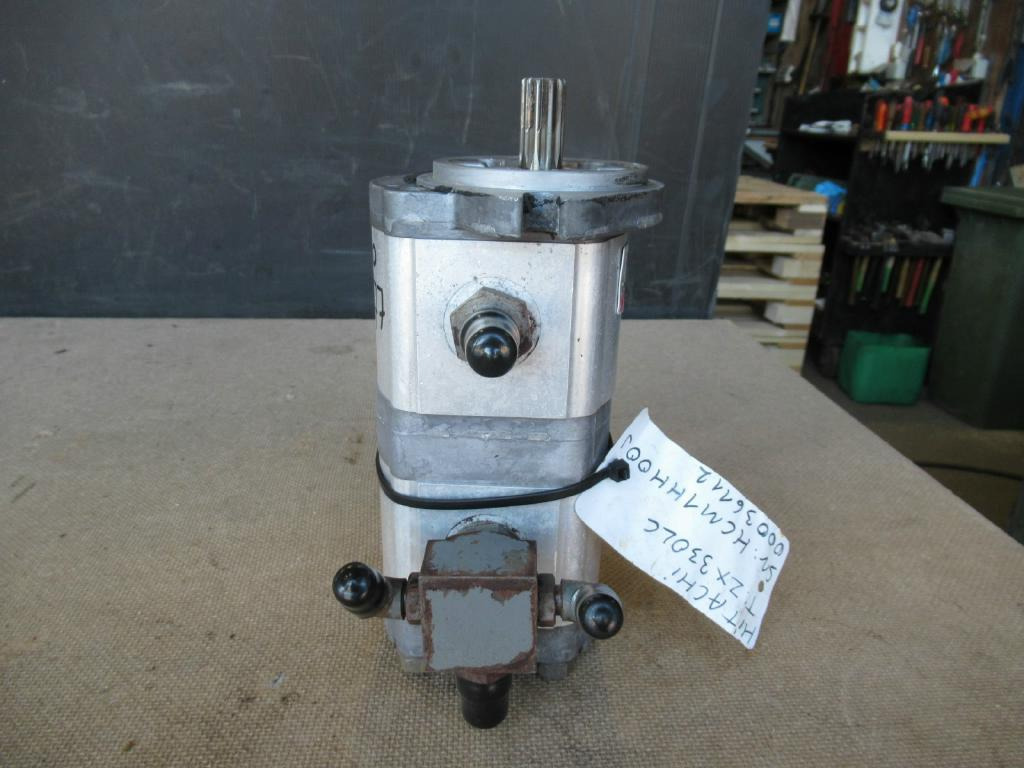 Hitachi 9218031 - - Steering pump for Construction machinery: picture 3 Hitachi 9218031 - - Steering pump for Construction machinery: picture 3