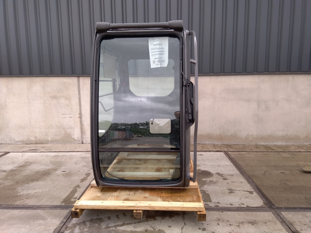 Hitachi ZX-1 ZX-3G - 4607400 - Cab for Construction machinery: picture 2 Hitachi ZX-1 ZX-3G - 4607400 - Cab for Construction machinery: picture 2