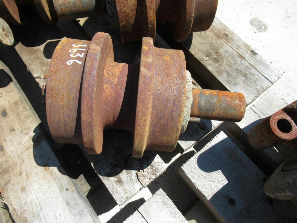 Hyundai 360LC-7 - - Track roller for Construction machinery: picture 1 Hyundai 360LC-7 - - Track roller for Construction machinery: picture 1