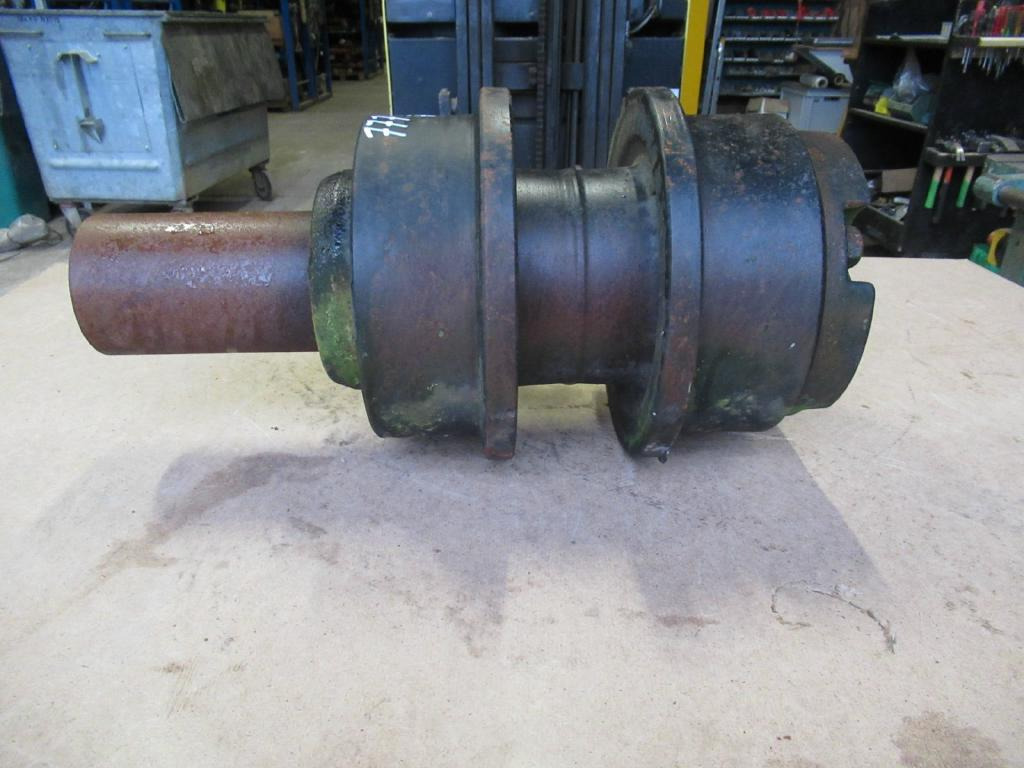 Hyundai 800 Series - - Track roller for Construction machinery: picture 1 Hyundai 800 Series - - Track roller for Construction machinery: picture 1