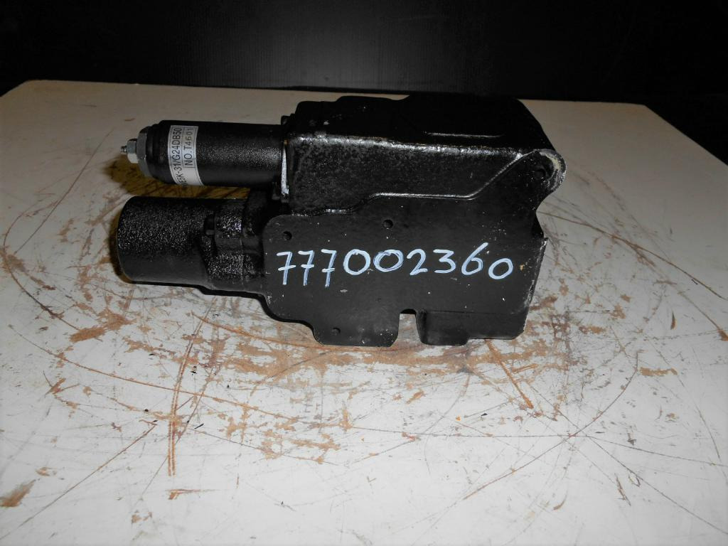 Kawasaki YB30V00018F1 - Hydraulic valve for Construction machinery: picture 1 Kawasaki YB30V00018F1 - Hydraulic valve for Construction machinery: picture 1