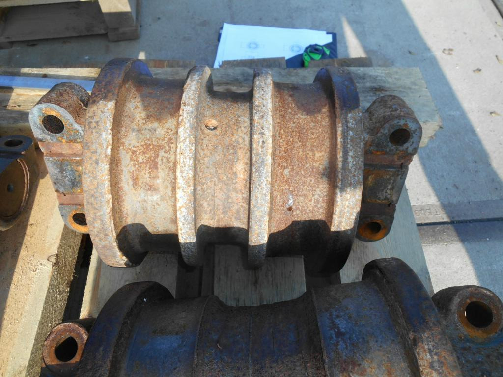 Kobelco SK460LC - - Track roller for Construction machinery: picture 2 Kobelco SK460LC - - Track roller for Construction machinery: picture 2
