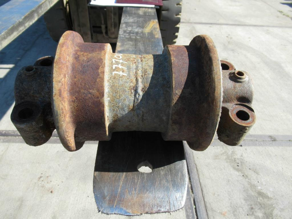 Komatsu PC240LC-7K - - Track roller for Construction machinery: picture 2 Komatsu PC240LC-7K - - Track roller for Construction machinery: picture 2