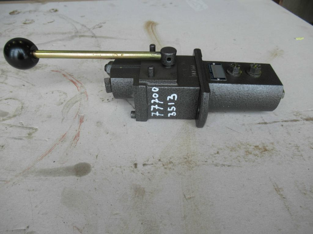 Kracht GF0821 H51 D01/81 - - Hydraulic valve for Construction machinery: picture 1 Kracht GF0821 H51 D01/81 - - Hydraulic valve for Construction machinery: picture 1