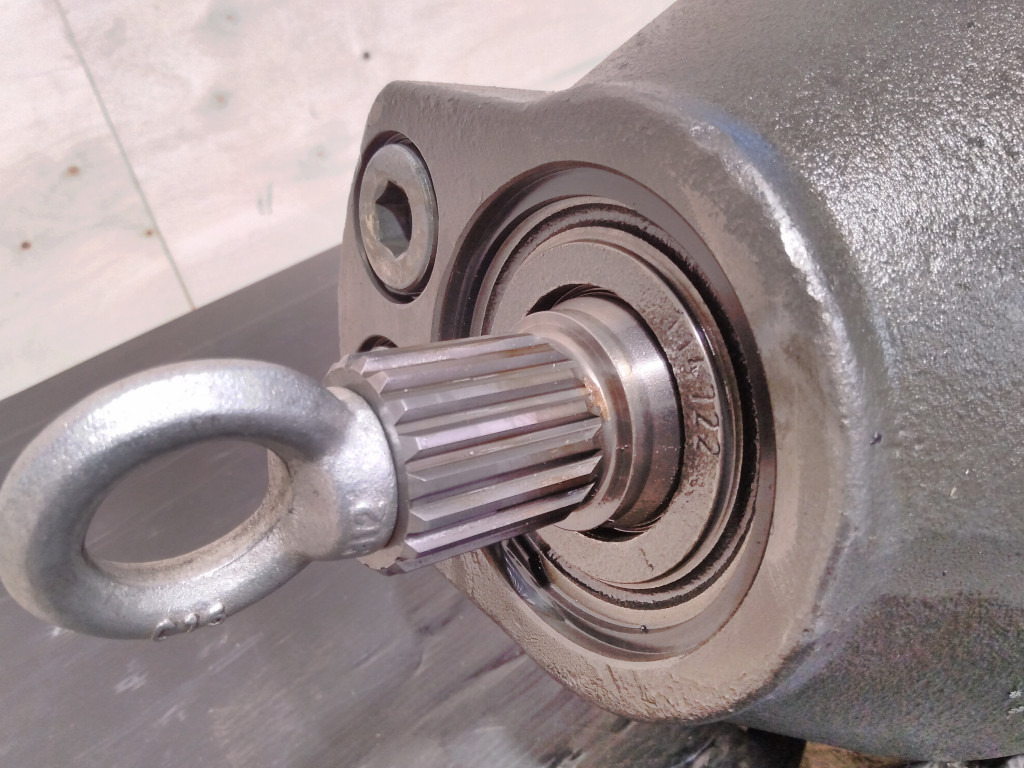 Liebherr R944C SEW - - Hydraulic motor for Construction machinery: picture 1 Liebherr R944C SEW - - Hydraulic motor for Construction machinery: picture 1