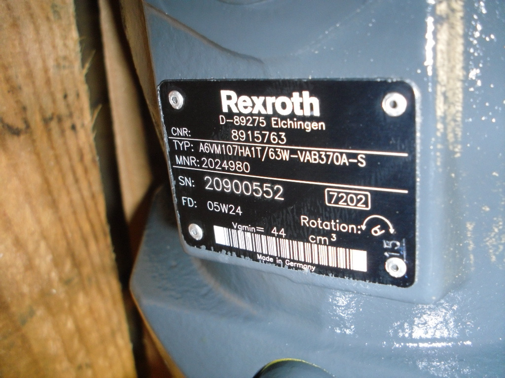 New Holland 8915763 - 2024980 - Hydraulic motor for Construction machinery: picture 3 New Holland 8915763 - 2024980 - Hydraulic motor for Construction machinery: picture 3