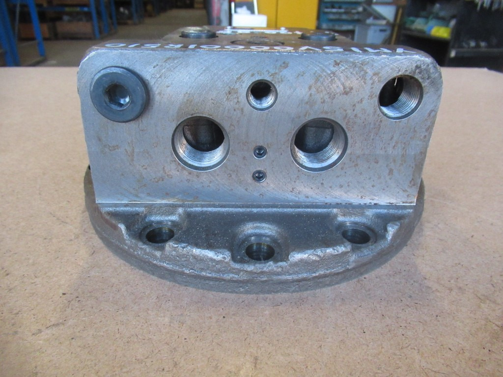 New Holland Kobelco YM15V00001R510 - - Hydraulic motor for Construction machinery: picture 3 New Holland Kobelco YM15V00001R510 - - Hydraulic motor for Construction machinery: picture 3