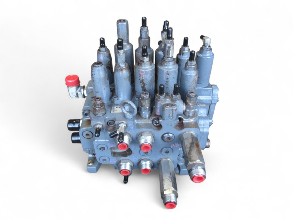 New Holland LC30V00016F1 - KMX15YC/33071A-10 - Hydraulic valve for Construction machinery: picture 2 New Holland LC30V00016F1 - KMX15YC/33071A-10 - Hydraulic valve for Construction machinery: picture 2