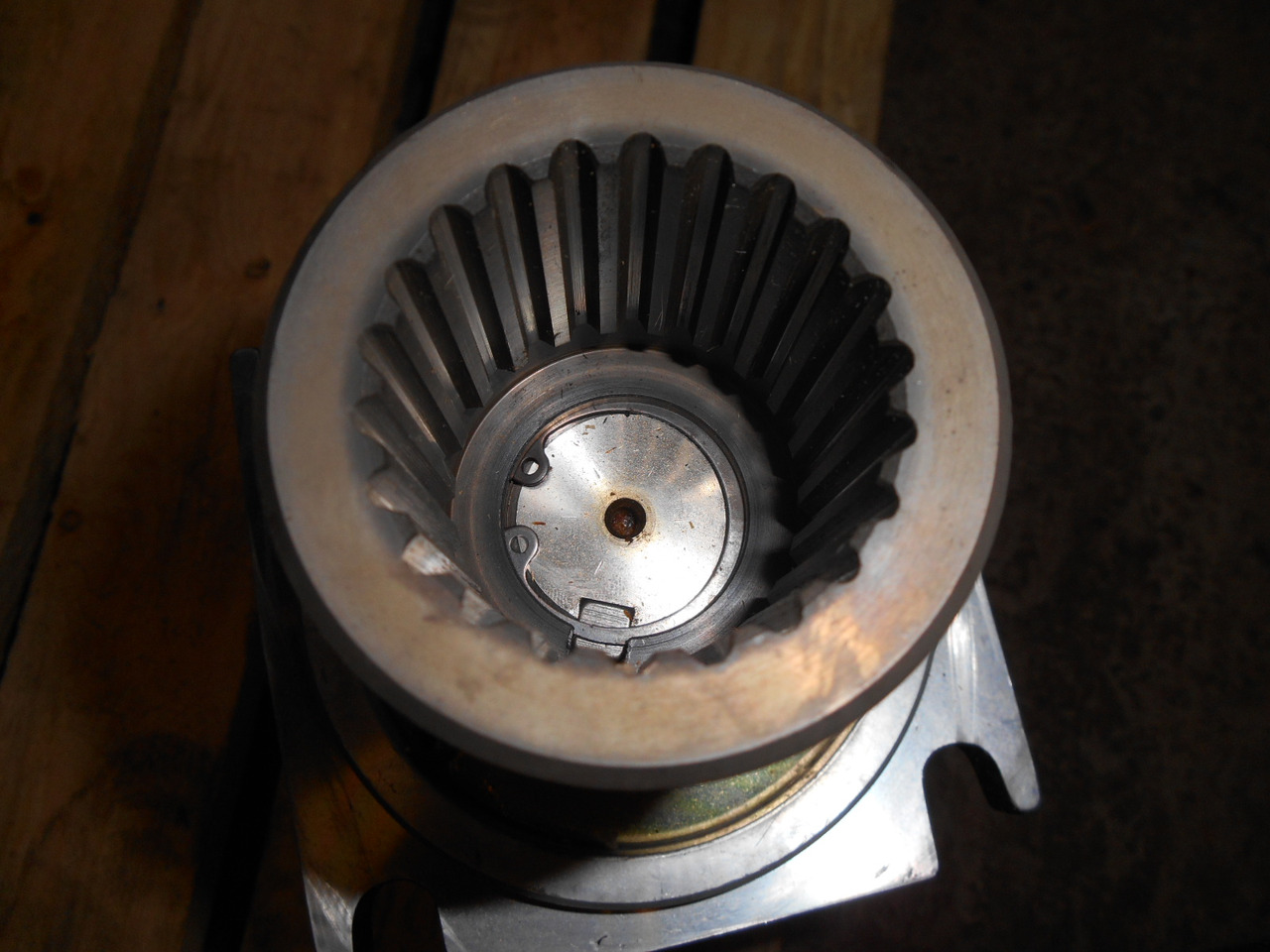 New Holland ND103371 - 1498625 - Hydraulic pump for Construction machinery: picture 4 New Holland ND103371 - 1498625 - Hydraulic pump for Construction machinery: picture 4