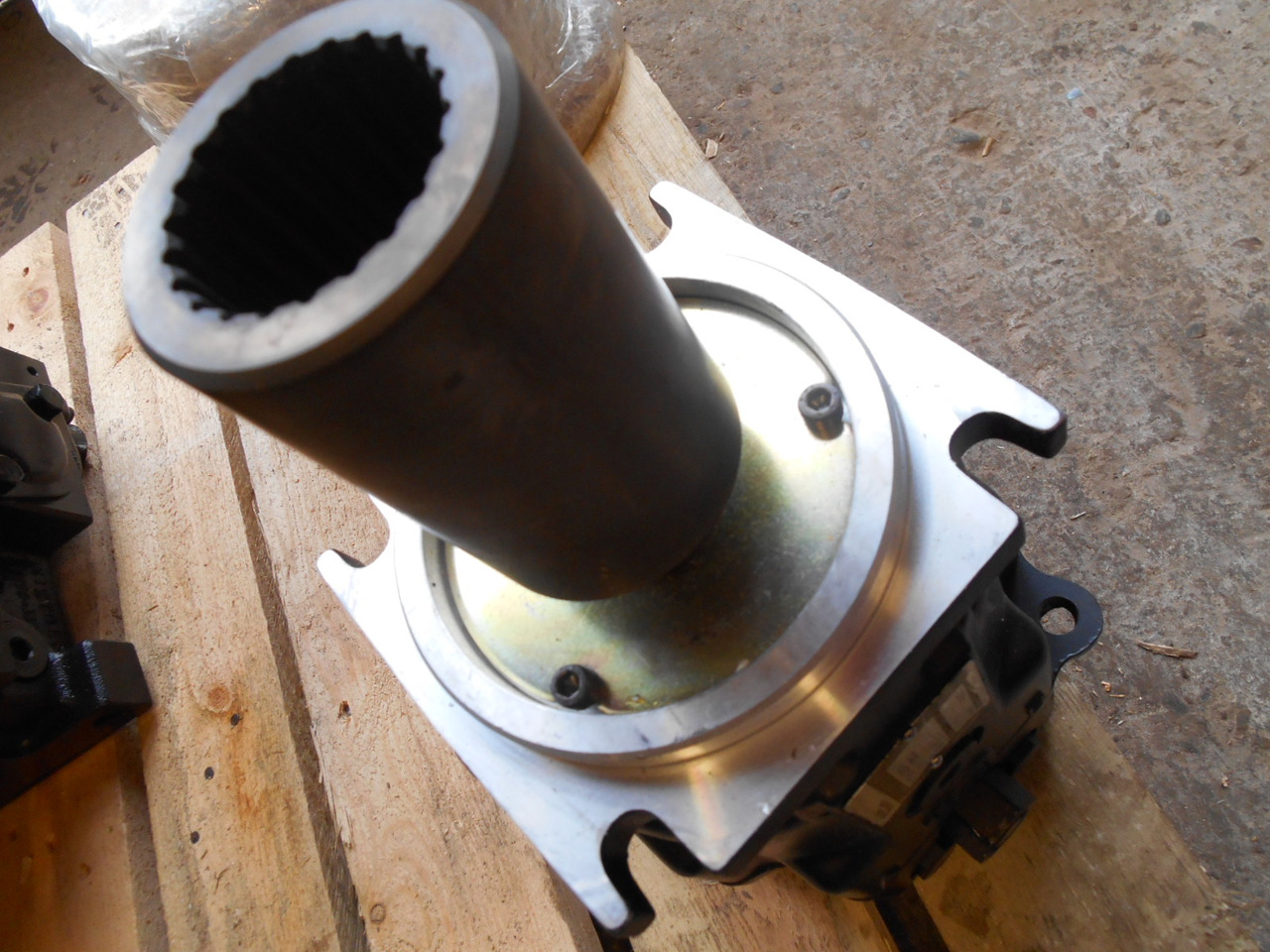 New Holland ND103371 - 72188554 - Hydraulic pump for Construction machinery: picture 5 New Holland ND103371 - 72188554 - Hydraulic pump for Construction machinery: picture 5