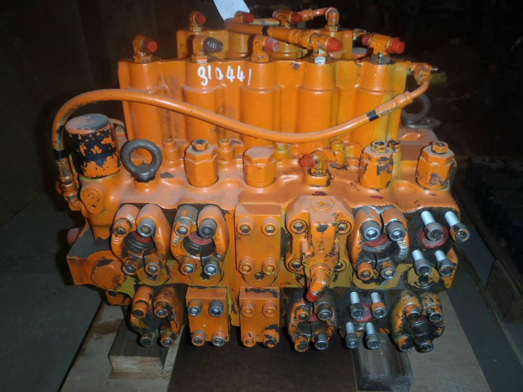 Shibaura UHX36-16 - - Hydraulic valve for Construction machinery: picture 1 Shibaura UHX36-16 - - Hydraulic valve for Construction machinery: picture 1