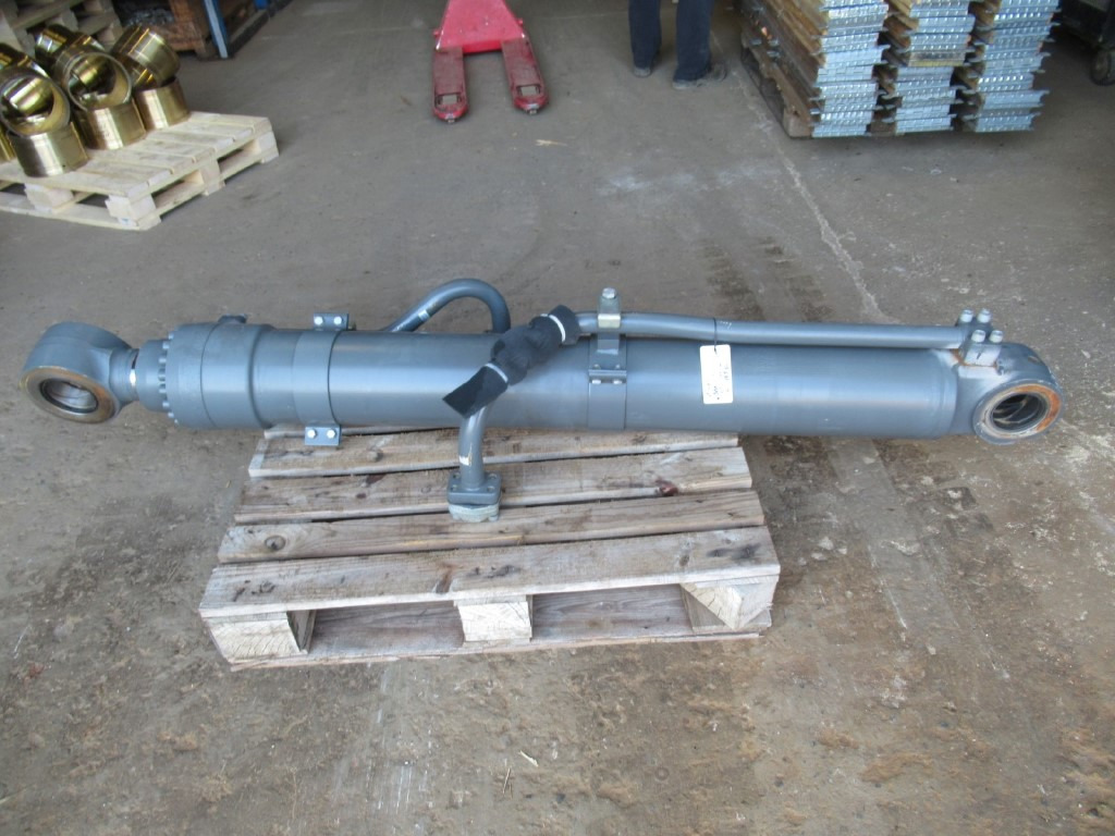 Volvo 380 - VOE14640433 - Hydraulic cylinder for Construction machinery: picture 1 Volvo 380 - VOE14640433 - Hydraulic cylinder for Construction machinery: picture 1
