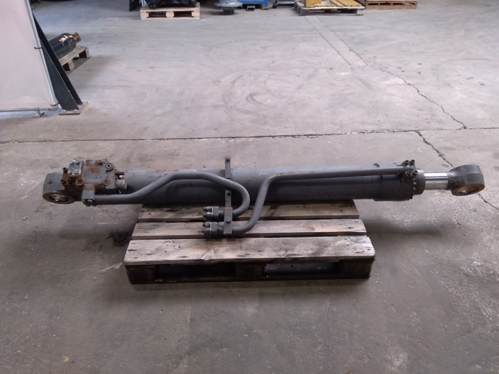 Volvo SA114604990 - SA114607440 - Hydraulic cylinder for Construction machinery: picture 1 Volvo SA114604990 - SA114607440 - Hydraulic cylinder for Construction machinery: picture 1