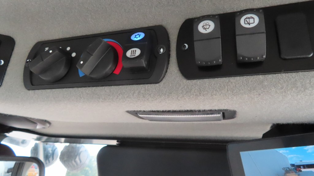 Compactor Caterpillar CS 56 B: picture 14