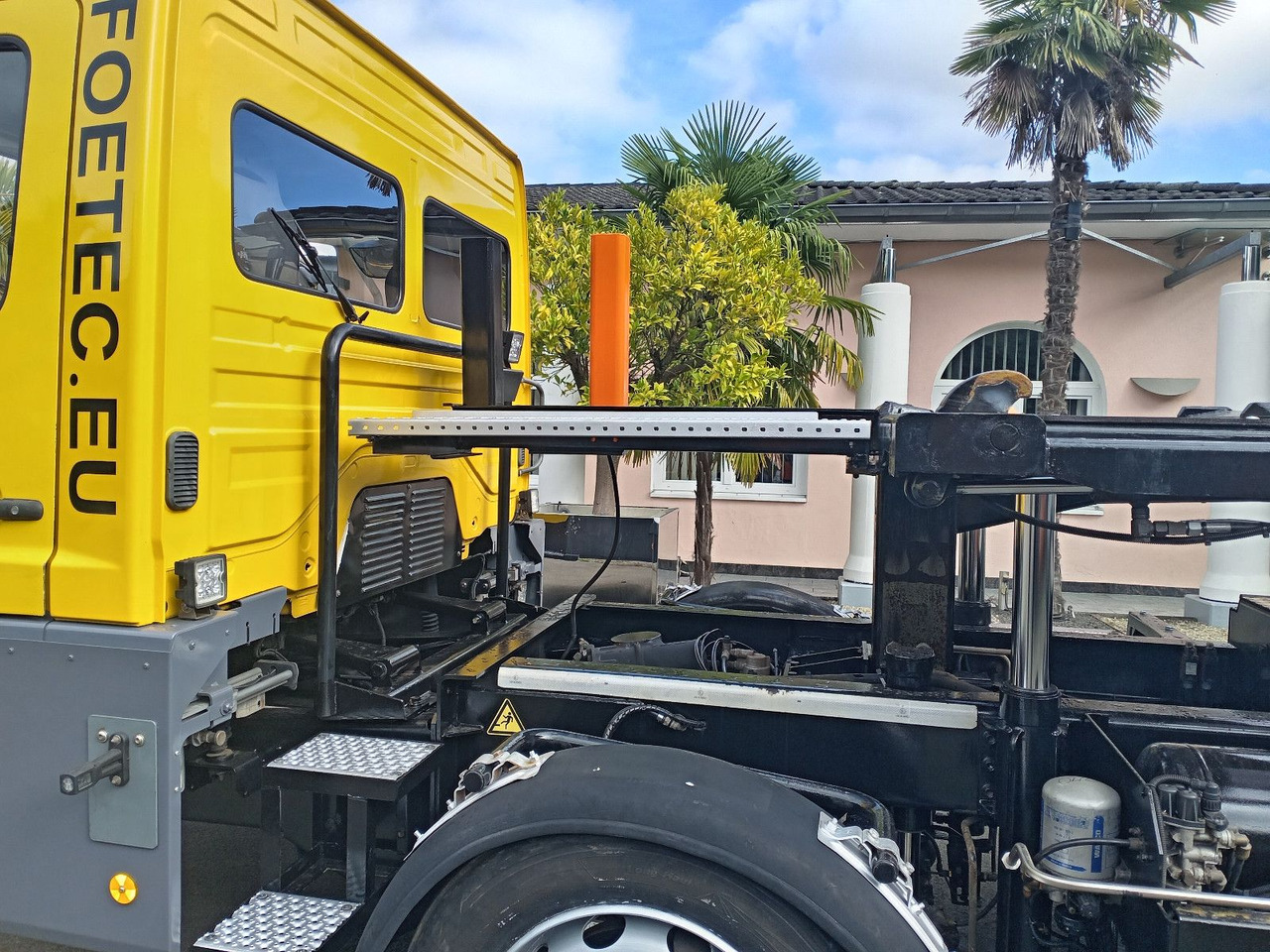Mercedes-Benz Kamag Wiesel / WBH25 / KB3793 / mit Ganrantie - Container transporter/ Swap body truck: picture 4 Mercedes-Benz Kamag Wiesel / WBH25 / KB3793 / mit Ganrantie - Container transporter/ Swap body truck: picture 4