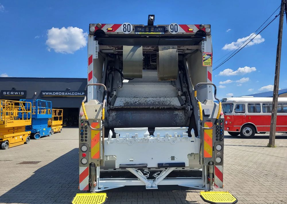 Renault Premium 340 - Garbage truck: picture 4 Renault Premium 340 - Garbage truck: picture 4