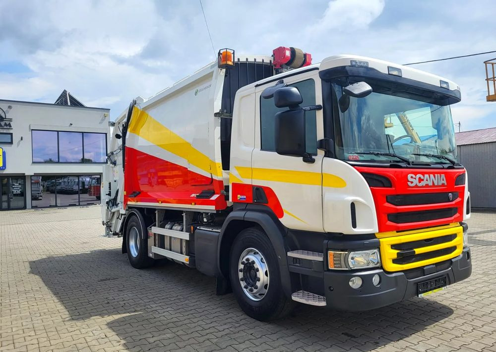 Scania P320 - Garbage truck: picture 2 Scania P320 - Garbage truck: picture 2