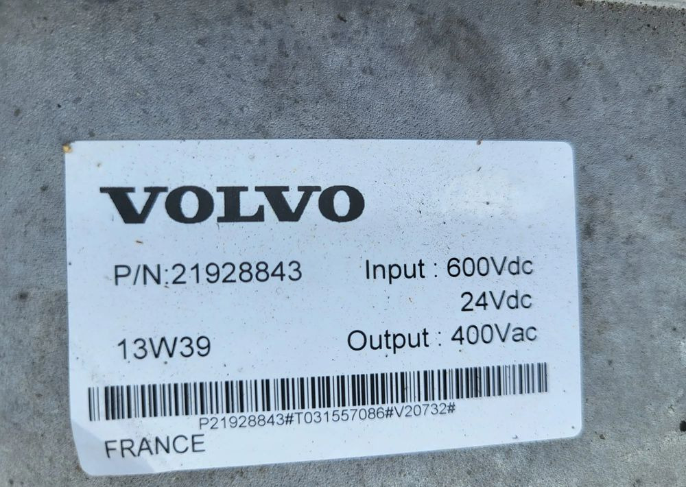 Kompletny system hybrydowy Volvo – akumulator HV, BDU, przetwornica, wiązka, BDU – NOWE - Spare parts for Truck: picture 4 Kompletny system hybrydowy Volvo – akumulator HV, BDU, przetwornica, wiązka, BDU – NOWE - Spare parts for Truck: picture 4