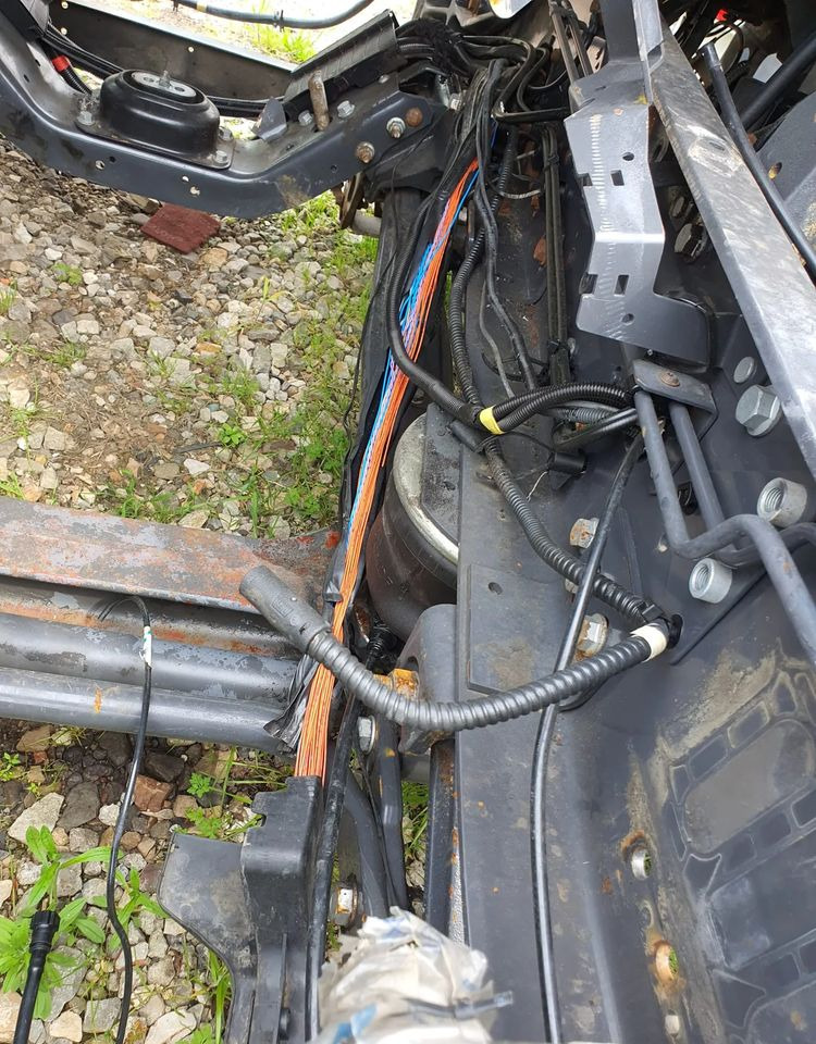 Kompletna przednia oś z zawieszeniem z pojazdu Volvo FE z 2008 - Spare parts: picture 4 Kompletna przednia oś z zawieszeniem z pojazdu Volvo FE z 2008 - Spare parts: picture 4