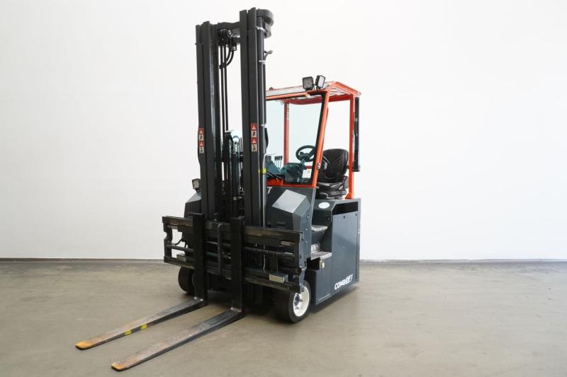 Combilift CBE3000 - 4-way reach truck: picture 1 Combilift CBE3000 - 4-way reach truck: picture 1