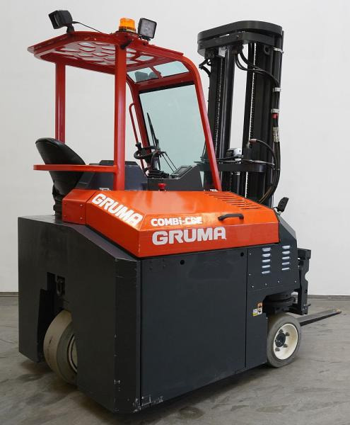 Combilift CBE3000 - 4-way reach truck: picture 2 Combilift CBE3000 - 4-way reach truck: picture 2