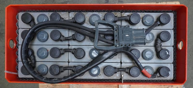 GRUMA 24 Volt 3 PzV 330 Ah - Battery: picture 3 GRUMA 24 Volt 3 PzV 330 Ah - Battery: picture 3