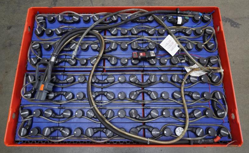 GRUMA 80 Volt 4 PzQ 688 Ah - Battery: picture 3 GRUMA 80 Volt 4 PzQ 688 Ah - Battery: picture 3