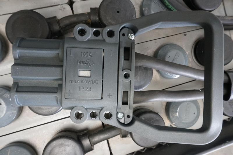 HAWKER 24 Volt 3 PzV 330 Ah - Battery: picture 4 HAWKER 24 Volt 3 PzV 330 Ah - Battery: picture 4