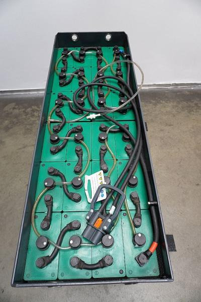 HOPPECKE 48 Volt 5 PzS 700 Ah - Battery: picture 3 HOPPECKE 48 Volt 5 PzS 700 Ah - Battery: picture 3