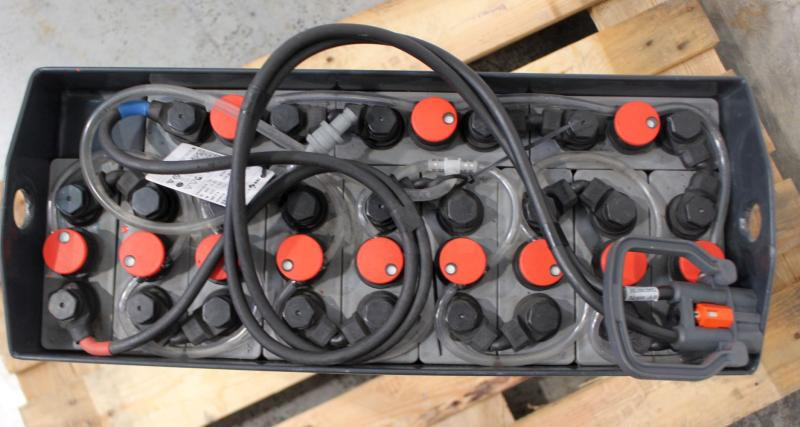 IBB 24 Volt 3 PzB 225 Ah - Battery: picture 3 IBB 24 Volt 3 PzB 225 Ah - Battery: picture 3