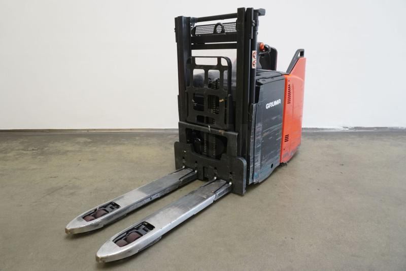 Linde D 12 SP 133 - Stacker: picture 2 Linde D 12 SP 133 - Stacker: picture 2
