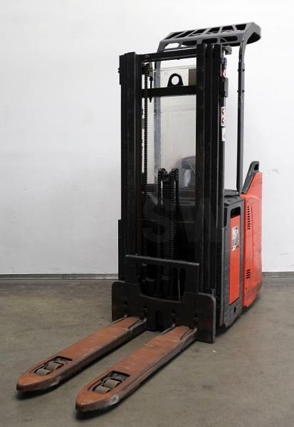 Linde D 14 SP 133 - Stacker: picture 5 Linde D 14 SP 133 - Stacker: picture 5
