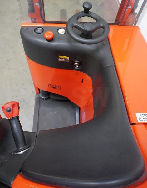 Linde E 10 334 - Electric forklift: picture 3 Linde E 10 334 - Electric forklift: picture 3